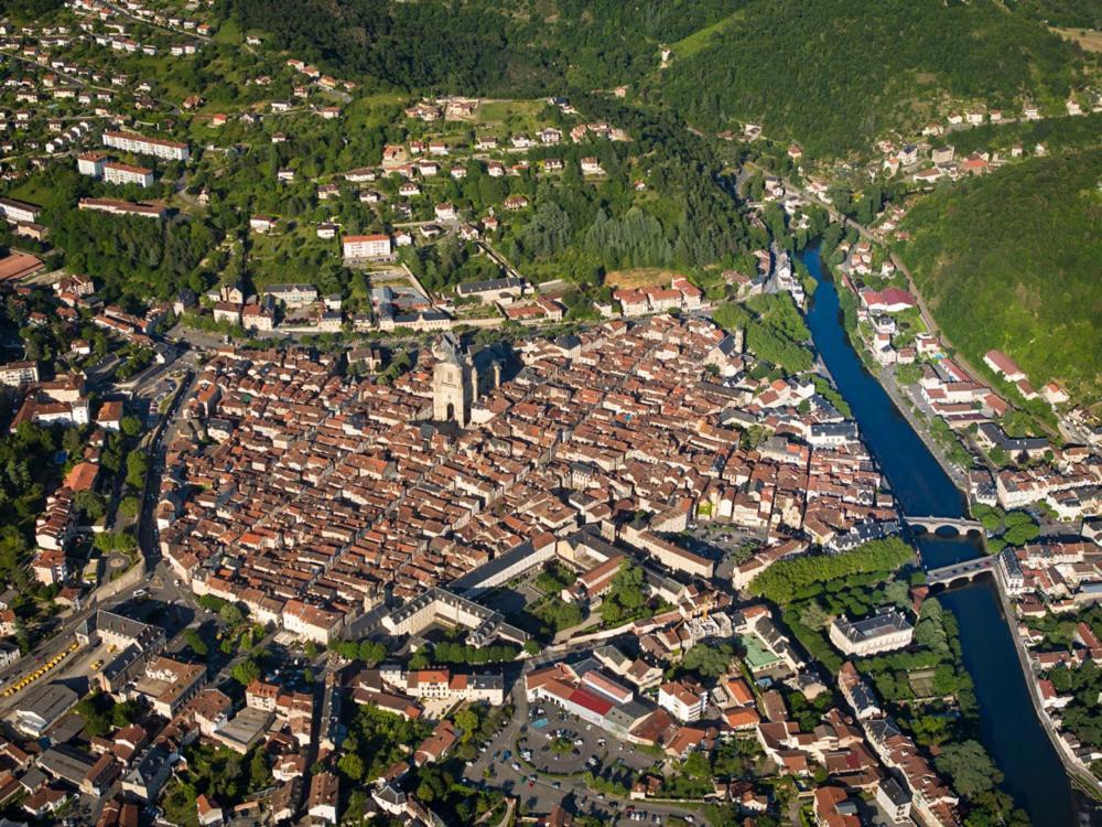 Au Temps D'Antan Apartment Villefranche-de-Rouergue Exterior foto